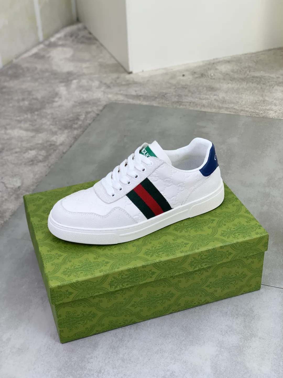 Men's men's shoes 💰P380💰【New model】🆘 The latest model from Gucci official website🎁Classic casual and fashionable men's shoes👟Best model💥The style is simple and elegant, exclusive for trendy men. Unique official website latest brand elements👑Gucci original decoration, fashionable and generous, the fabric is made of original soft calfskin➕Comfortable soft pigskin lining ✅The official website specifies wear-resistant rubber outsole_full of elasticity, classic model taken in real life🎬Color: 2️⃣colors available😍Number: 38-44